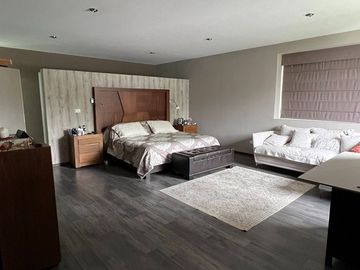 HERMOSA CASA EN VENTA EN BALCONES DE JURIQUILLA