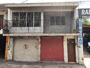 SE VENDE CASA CON LOCAL Y BODEGA