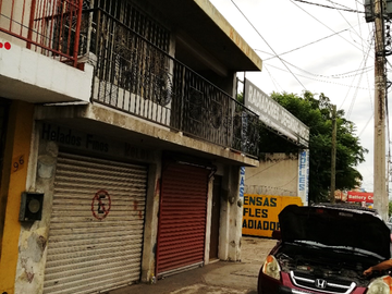 SE VENDE CASA CON LOCAL Y BODEGA