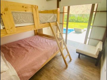 VENTA DE ACOGEDORA Y AMPLIA CASA DE CAMPO EN CONDOMINIO EL ENSUEÑO HUAROCHIRI