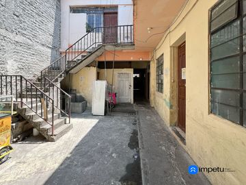 Se vende casa rentera central en la ciudad de Loja