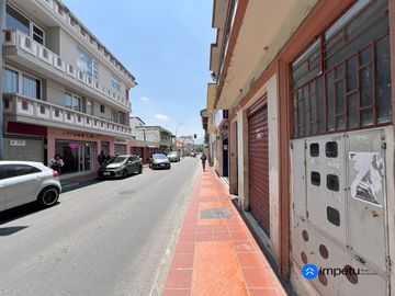 Se vende casa rentera central en la ciudad de Loja
