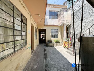 Se vende casa rentera central en la ciudad de Loja