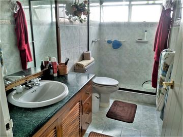 VENDO CASA REMODELADA - PONTEVEDRA - BOGOTÁ - 290 M2