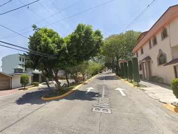 ¡¡¡ Venta De Amplia Y Cómoda Casa !!! En Blvrd Popocatépetl , Lomas de Valle Dorado.