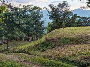Vendo Hermosa Finca a 5 minutos de Villeta Cundinamarca posibilidadd de proyecto hotelerao.