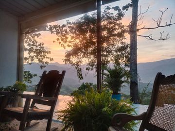 Vendo Hermosa Finca a 5 minutos de Villeta Cundinamarca posibilidadd de proyecto hotelerao.