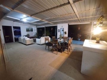 Vendo Hermosa Finca a 5 minutos de Villeta Cundinamarca posibilidadd de proyecto hotelerao.