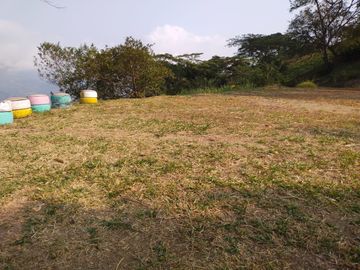 Vendo Hermosa Finca a 5 minutos de Villeta Cundinamarca posibilidadd de proyecto hotelerao.