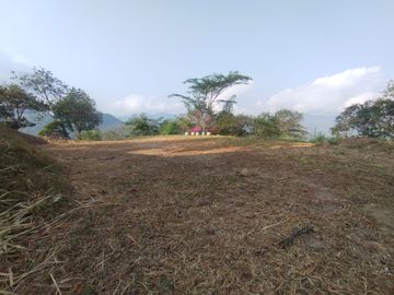 Vendo Hermosa Finca a 5 minutos de Villeta Cundinamarca posibilidadd de proyecto hotelerao.