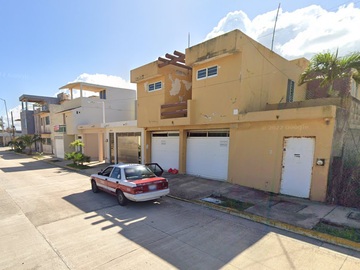 CASA EN REMATE BANCARIO EN JUVENTINO ROSAS, PUERTO MEXICO , COATZACOALCOS, VERACRUZ.