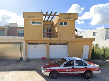 CASA EN REMATE BANCARIO EN JUVENTINO ROSAS, PUERTO MEXICO , COATZACOALCOS, VERACRUZ.