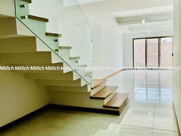 Casa nueva en venta fraccionamiento Albaterra $5,100,000.
