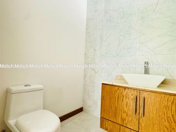 Casa nueva en venta fraccionamiento Albaterra $5,100,000.