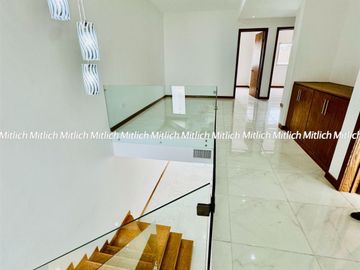 Casa nueva en venta fraccionamiento Albaterra $5,100,000.