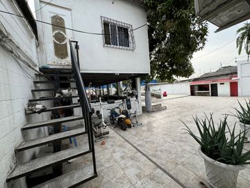 En venta casa de 14 dormitorios rentera en Inmaconsa.
