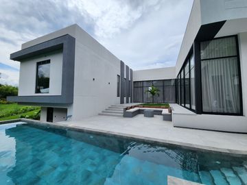 VENTA LUJOSA CASA EN CERRITOS PEREIRA