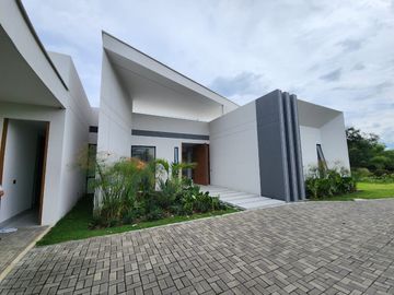 VENTA LUJOSA CASA EN CERRITOS PEREIRA
