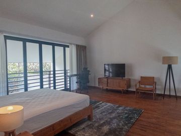 Freshly New Renovated Three Bedroom Villa for Rent in Heart of Umalas