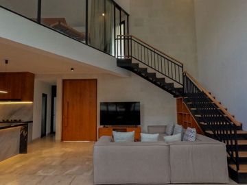 Freshly New Renovated Three Bedroom Villa for Rent in Heart of Umalas
