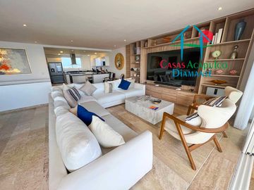 Depa en renta mensual con amplia terraza, alberca, jacuzzi privado y vista frontal al mar