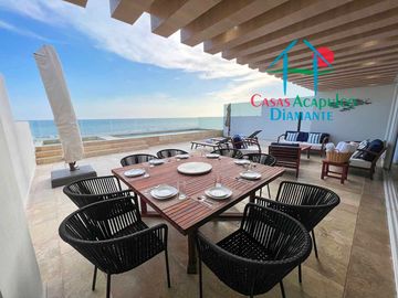 Depa en renta mensual con amplia terraza, alberca, jacuzzi privado y vista frontal al mar