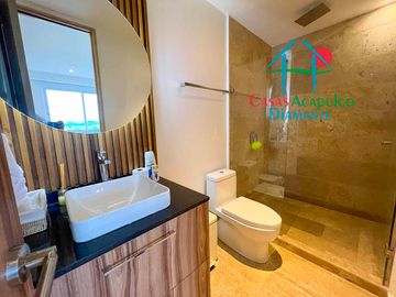 Depa en renta mensual con amplia terraza, alberca, jacuzzi privado y vista frontal al mar