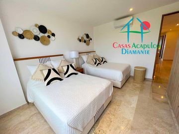 Depa en renta mensual con amplia terraza, alberca, jacuzzi privado y vista frontal al mar