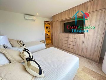 Depa en renta mensual con amplia terraza, alberca, jacuzzi privado y vista frontal al mar