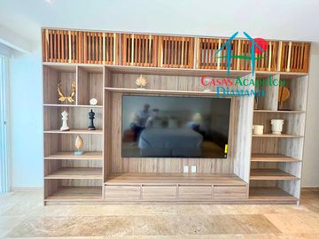 Depa en renta mensual con amplia terraza, alberca, jacuzzi privado y vista frontal al mar