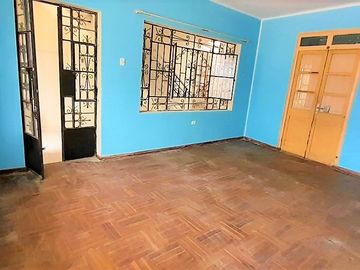 VENTA DE CASA COMO TERRENO. CHINCHA ALTA- CALLE GRAU
