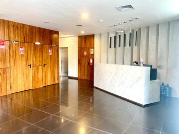 ALQUILER DE OFICINA 29 m² BARRANCO LIMITE MIRAFLORES, EDIFICIO EMPRESARIAL