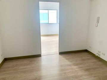 ALQUILER DE OFICINA 29 m² BARRANCO LIMITE MIRAFLORES, EDIFICIO EMPRESARIAL
