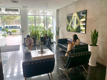 ALQUILER DE OFICINA 29 m² BARRANCO LIMITE MIRAFLORES, EDIFICIO EMPRESARIAL