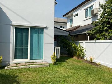 Selling a house LAND AND HOUSE Ruamchok , great price, with all furniture in the house