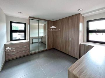 Eastville Filinvest East 4-Bedroom 4BR House and Lot for Sale in Cainta, Rizal