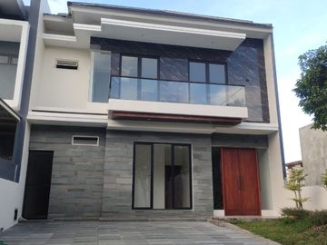 Dijual Rumah Citraland Woodland dkt TPR Fresh Market Siap Huni Surabaya Barat