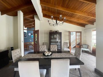 Vendo Hermosa Casa con Piscina en Rinconada del Lago