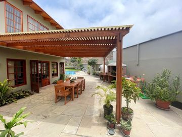 Vendo Hermosa Casa con Piscina en Rinconada del Lago