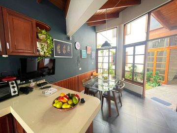 Vendo Hermosa Casa con Piscina en Rinconada del Lago