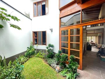 Vendo Hermosa Casa con Piscina en Rinconada del Lago