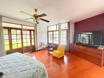 Vendo Hermosa Casa con Piscina en Rinconada del Lago