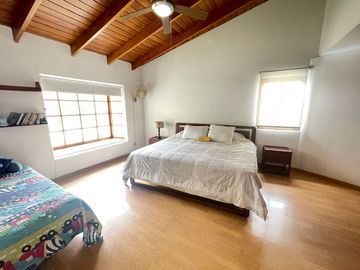 Vendo Hermosa Casa con Piscina en Rinconada del Lago