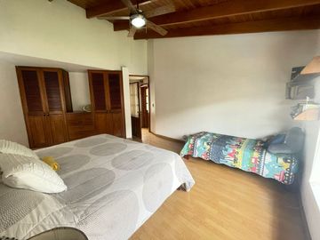Vendo Hermosa Casa con Piscina en Rinconada del Lago