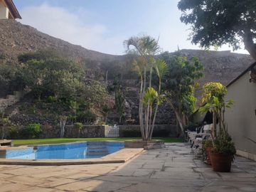 Vendo Hermosa Casa con Piscina en Rinconada del Lago