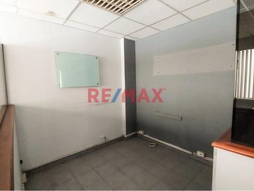 Venta De Edificio Local Comercial - La Fontana
