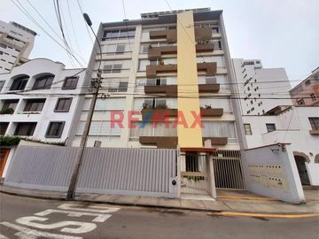 Duplex En Zona EXCLUSIVA A Unos Pasos Del Malecon
