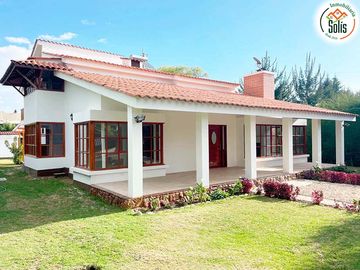 SOLÍS VENDE CASA DE CAMPO EN EL SAUSALITO