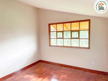 SOLÍS VENDE CASA DE CAMPO EN EL SAUSALITO