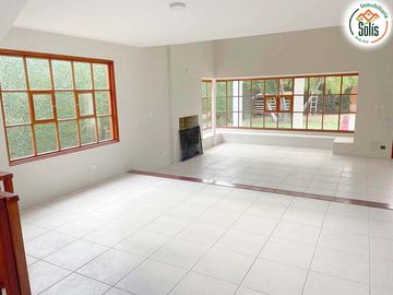 SOLÍS VENDE CASA DE CAMPO EN EL SAUSALITO